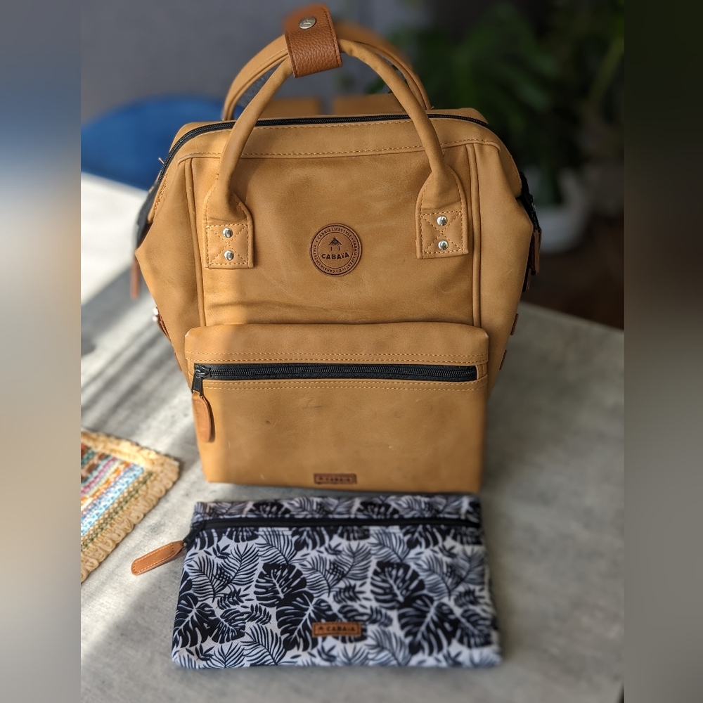 Cabaïa Adventure Mini Vegan Leather Backpack in Moscou Brown